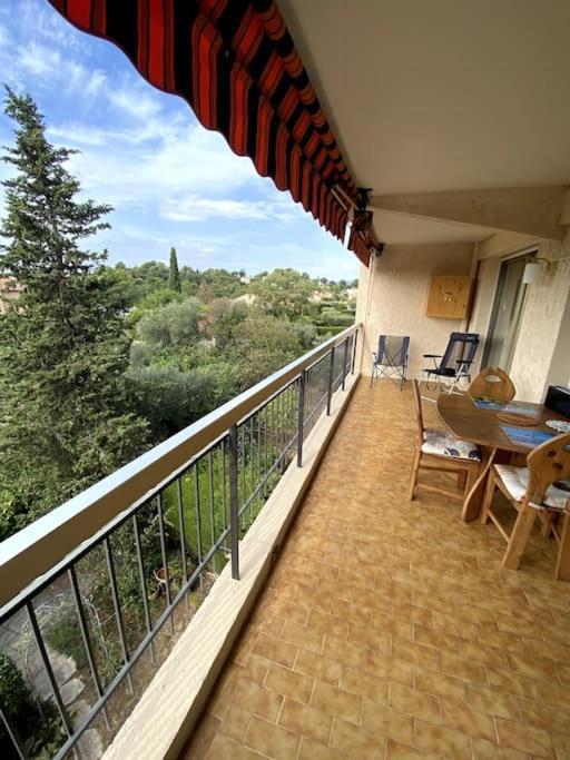 Logement Cosy, Situe Entre Ciel Et Mer Vence Exterior photo