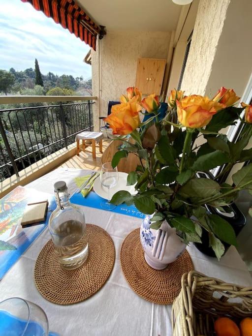 Logement Cosy, Situe Entre Ciel Et Mer Vence Exterior photo