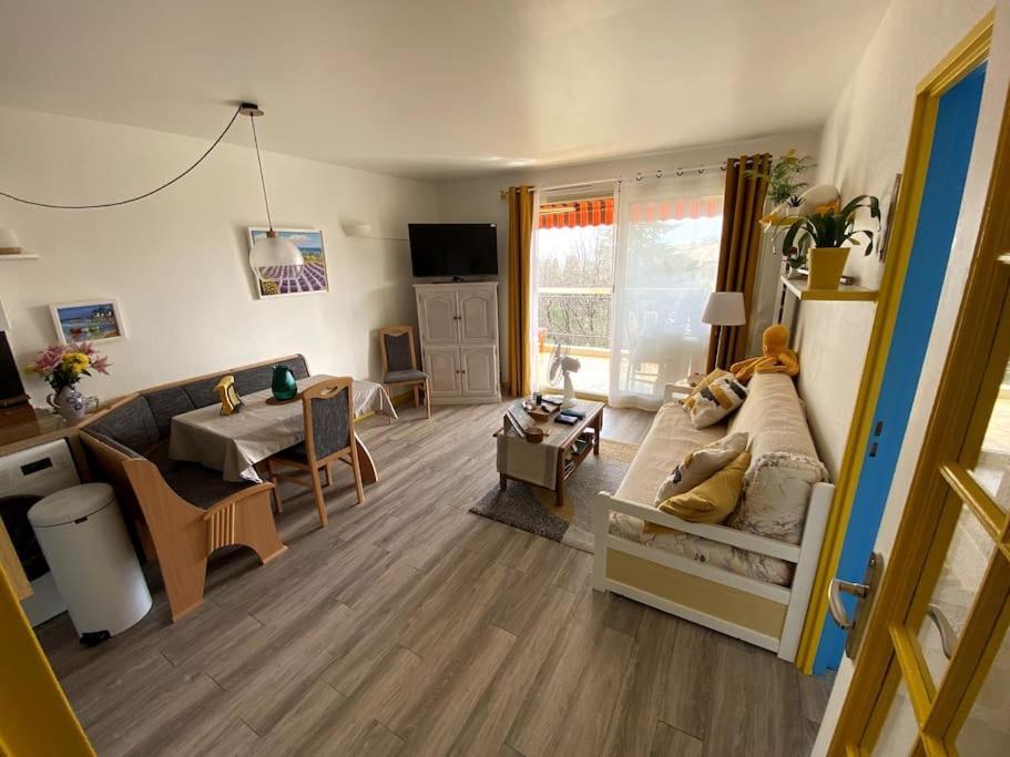 Logement Cosy, Situe Entre Ciel Et Mer Vence Exterior photo